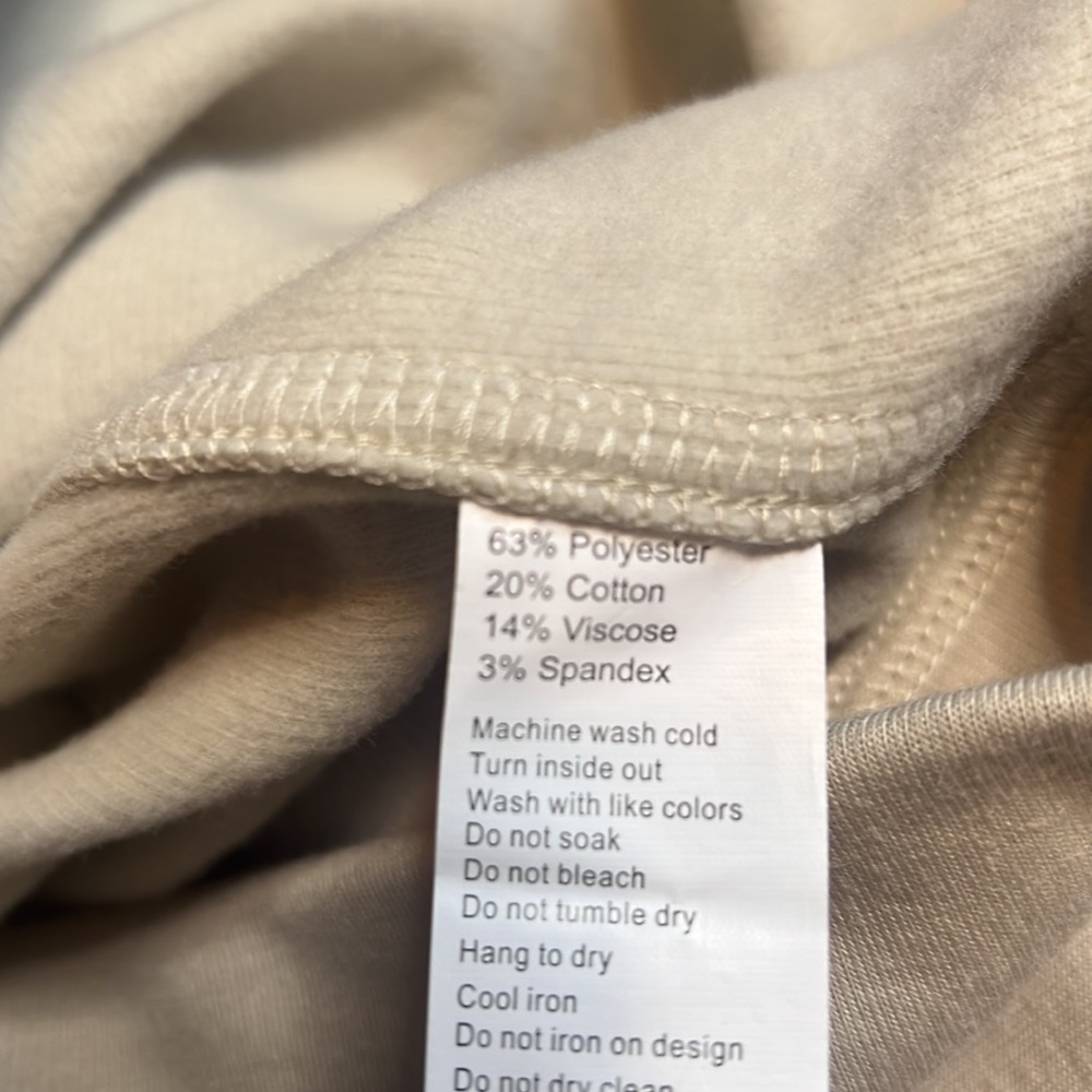 Women’s DoterrA Cream Pullover Sweater with front Pocket. Size Medium - Picture 9 of 9